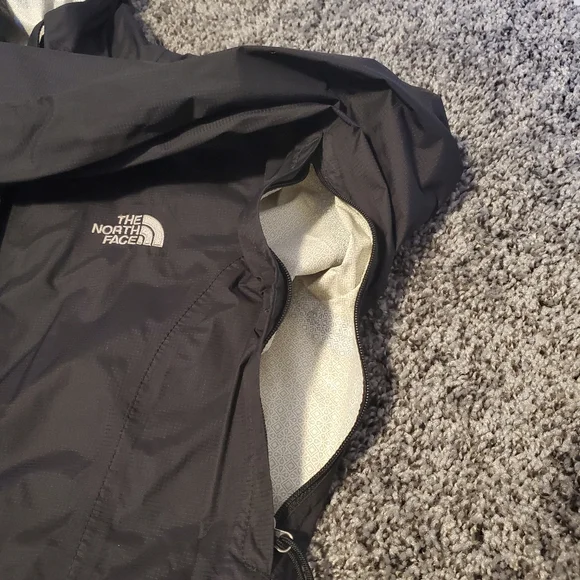North Face Waterproof Shell Jacket - Picture 5 of 5
